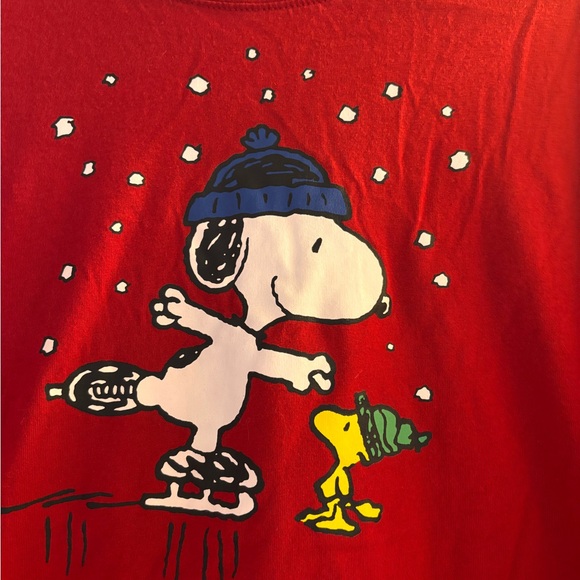 Peanuts Red Snoopy Long Sleeve Tee winter holiday large - Picture 3 of 4